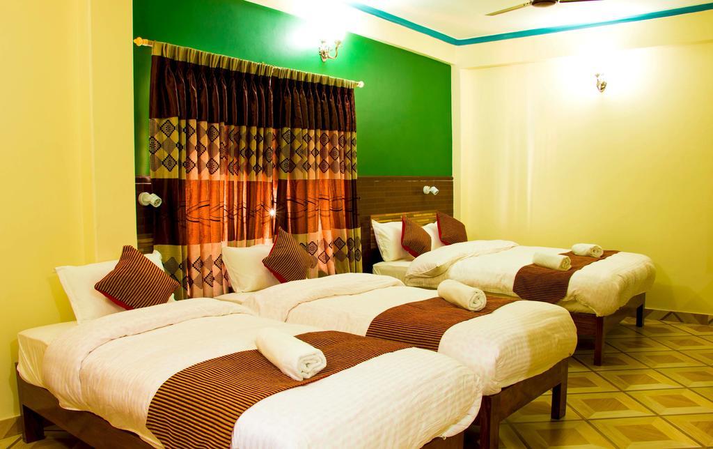 Hotel Adam Ποκάρα Δωμάτιο φωτογραφία
