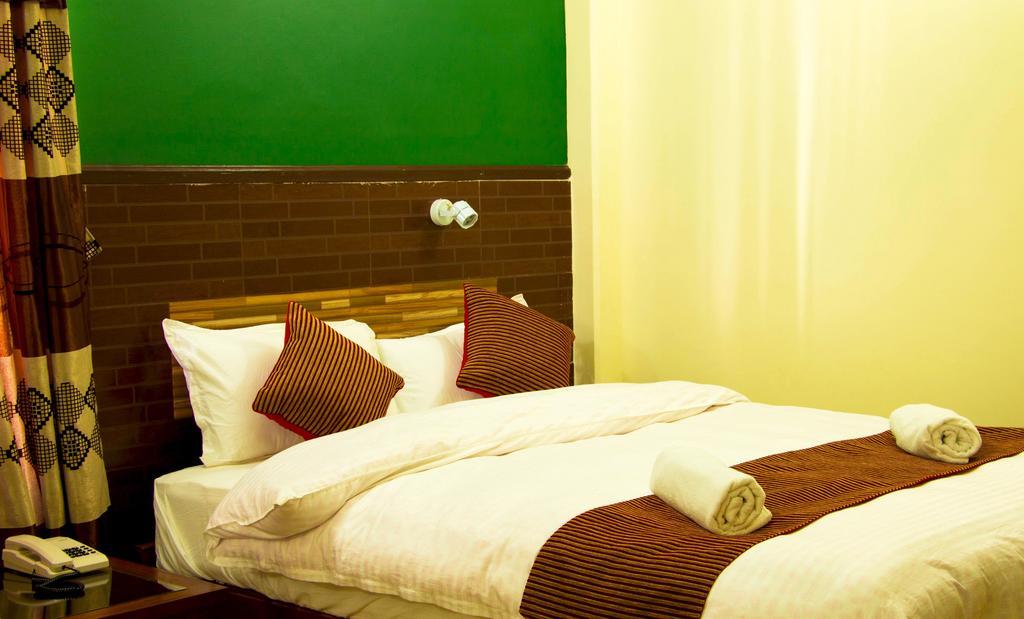 Hotel Adam Ποκάρα Δωμάτιο φωτογραφία