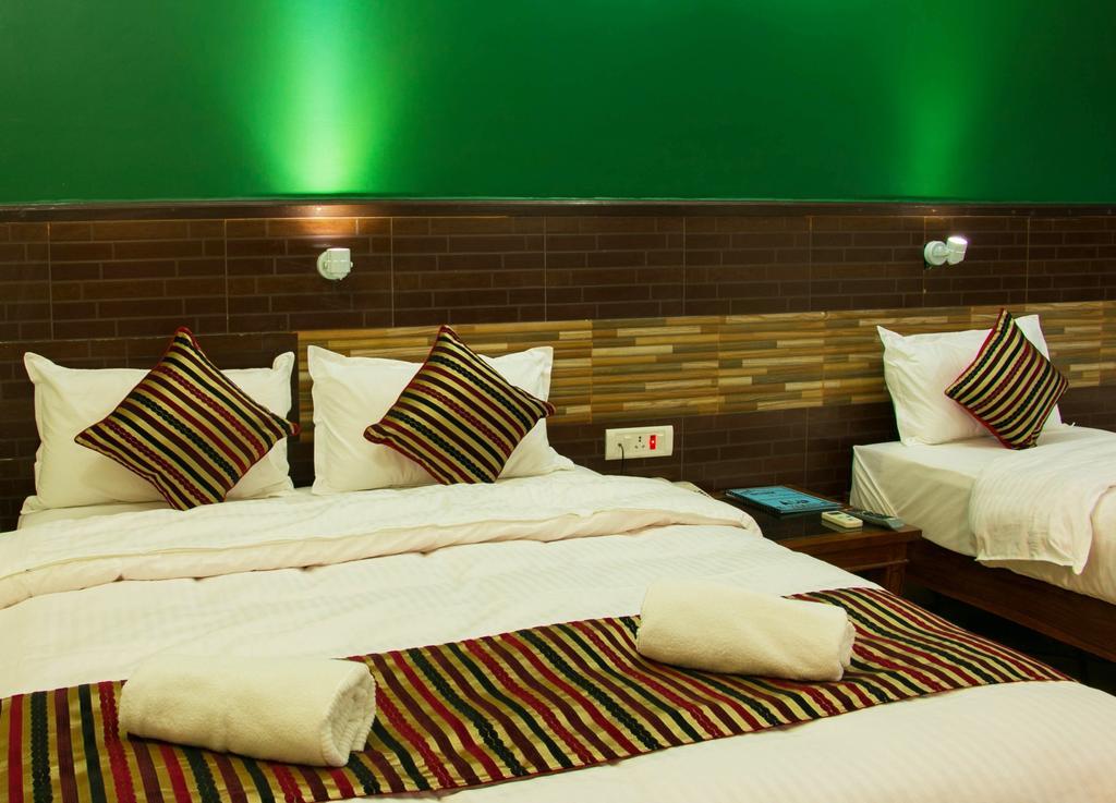 Hotel Adam Ποκάρα Εξωτερικό φωτογραφία