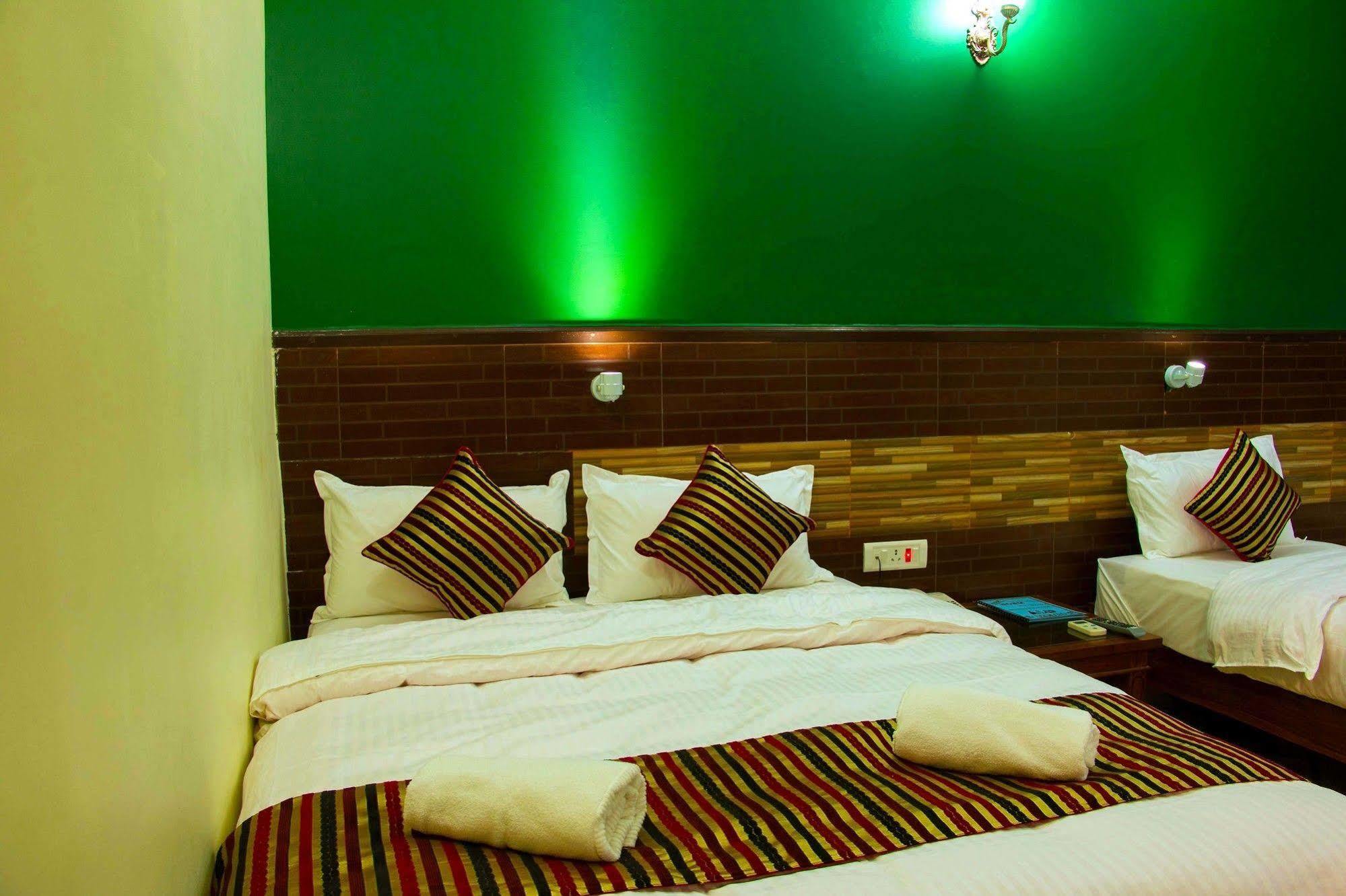 Hotel Adam Ποκάρα Εξωτερικό φωτογραφία